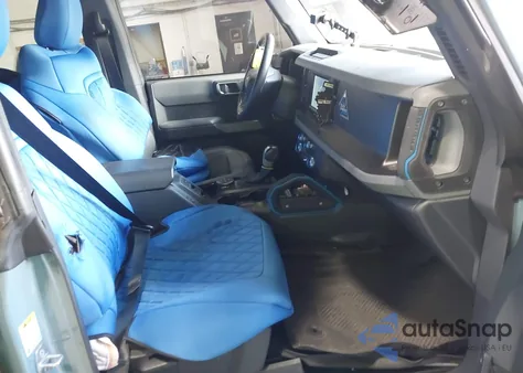 2022 Ford Bronco Black Diamond z USA, uszkodzony, nr VIN 1FMEE5DP3NLB38824